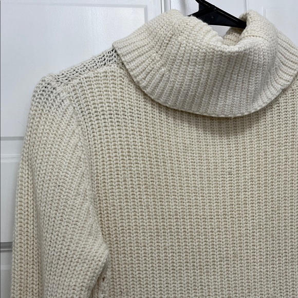 Anthropologie moth Knit Turtleneck Sweater w/ Dramatic Hight Low Hem - Size XSP - Picture 11 of 16